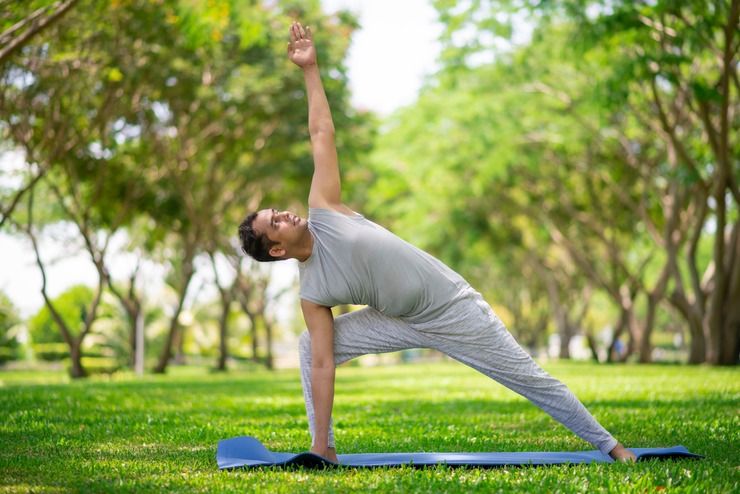 Easy Stretches to Start Your Day